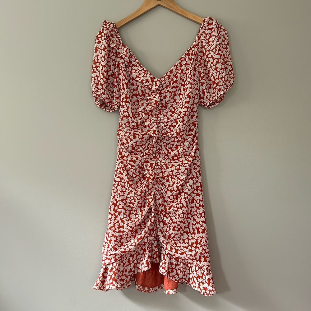 ASTR the Label Shirred Ruffle Mini Dress Multi Floral in Rust Ditzy Sz S‎